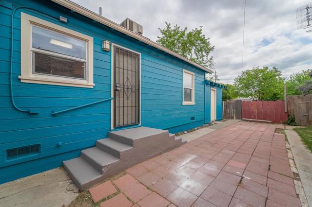 636 W 25th Street, Merced CA: https://media.crmls.org/mediaz/d2bb9745-3ce9-4894-843c-4b091487c742.jpg