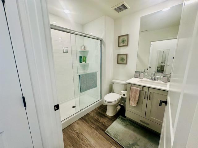 Detail Gallery Image 12 of 51 For 10405 Galen Way, San Diego,  CA 92126 - 3 Beds | 3 Baths