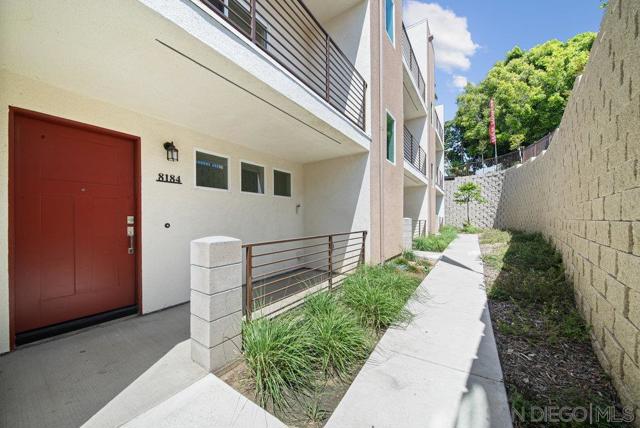 8184 Golden Ave, Lemon Grove CA: https://media.crmls.org/mediaz/d2bbf6e0-3361-4749-a26b-fa1b5edde63f.jpg