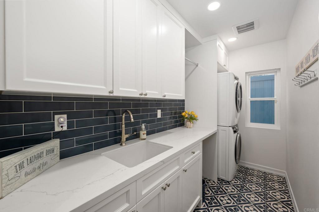 2122 Del Mar Heights Road - photo 18