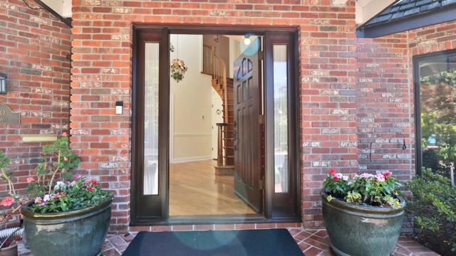 200 Iris Way, Palo Alto CA: https://media.crmls.org/mediaz/d2bd962d-268a-4cfe-b2e2-e35e25de2db1.jpg