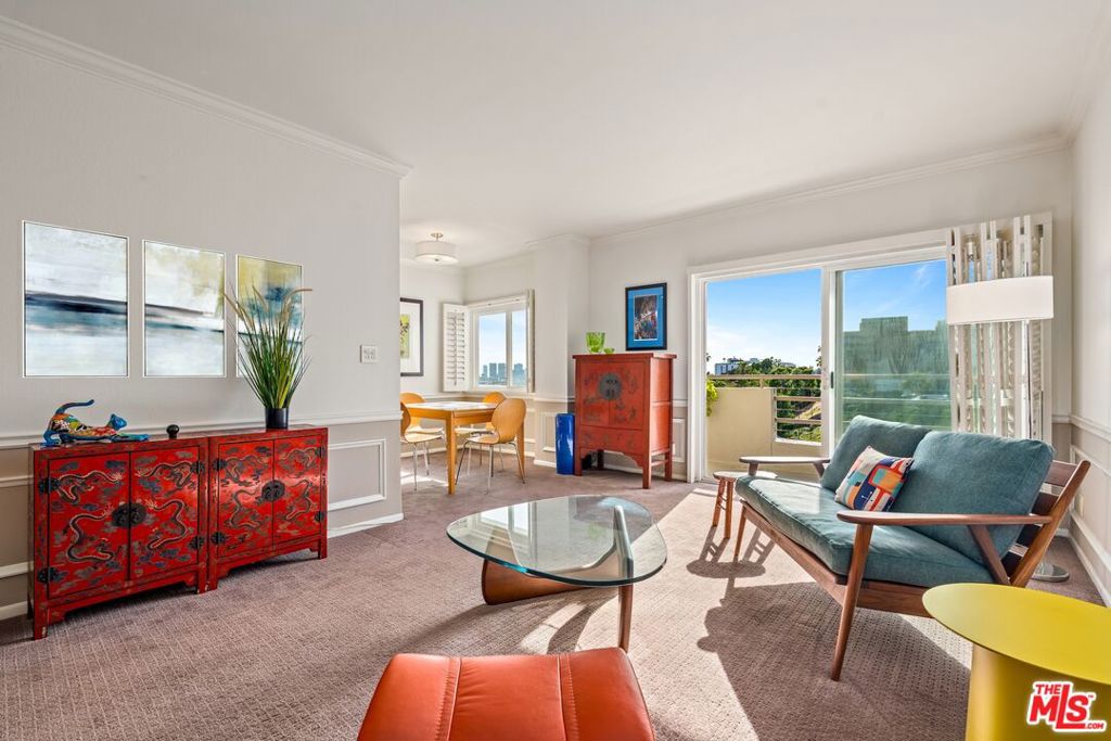 1131 Alta Loma Road #515