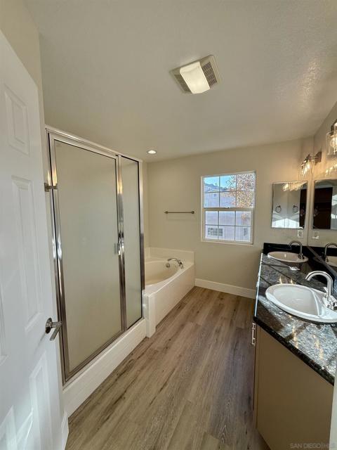 362 Kentucky Avenue, El Cajon, California 92020, 3 Bedrooms Bedrooms, ,2 BathroomsBathrooms,Townhouse,For Sale,Kentucky Avenue,250016846SD