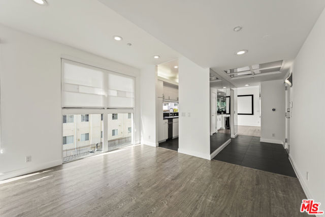 1932 Selby Avenue, Los Angeles CA: https://media.crmls.org/mediaz/d2bf2685-8e76-4f58-a008-d79dab8ea552.jpg