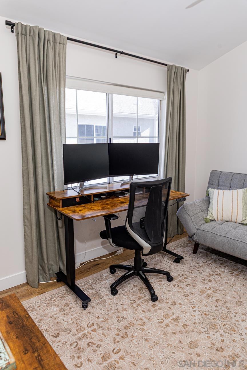 MLS #250043033SD image #17