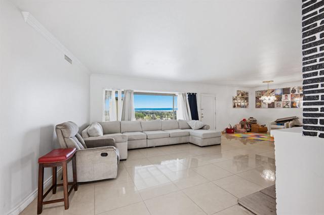 Detail Gallery Image 15 of 35 For 304 Edgerton, San Bernardino,  CA 92405 - 4 Beds | 3 Baths