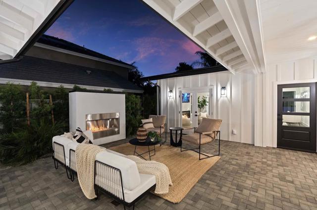 1384 Cynthia Ln, Carlsbad CA: https://media.crmls.org/mediaz/d2c05545-6480-42ec-a4ca-94f495321ba8.jpg