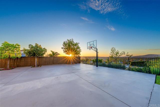 1863 Camino Mojave, Chula Vista CA: https://media.crmls.org/mediaz/d2c2121a-9a05-4ee2-8f37-f2518469b85b.jpg