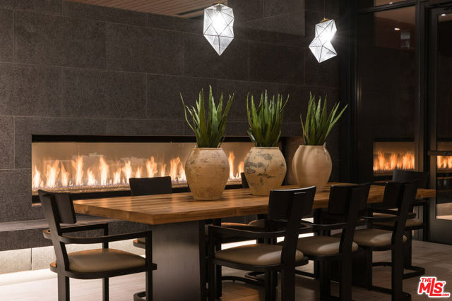 801 S OLIVE Street, Los Angeles CA: https://media.crmls.org/mediaz/d2c2fc3c-7e0e-41ad-9fc2-4957e2160162.jpg