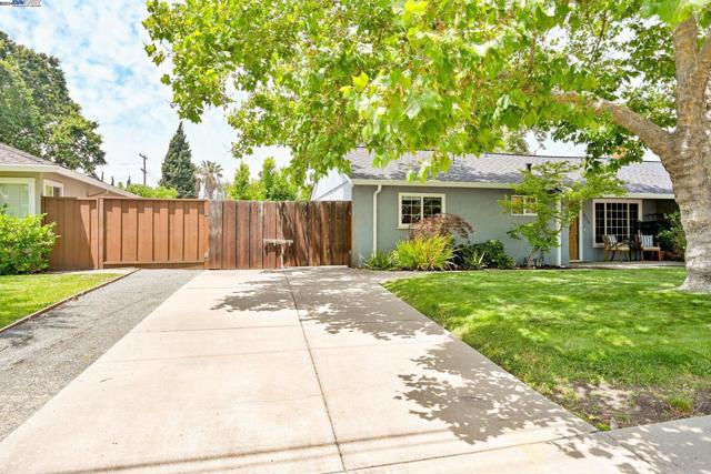 2436 Marcia Dr, Pleasant Hill, California 94523, 3 Bedrooms Bedrooms, ,1 BathroomBathrooms,Single Family Residence,For Sale,Marcia Dr,41064158
