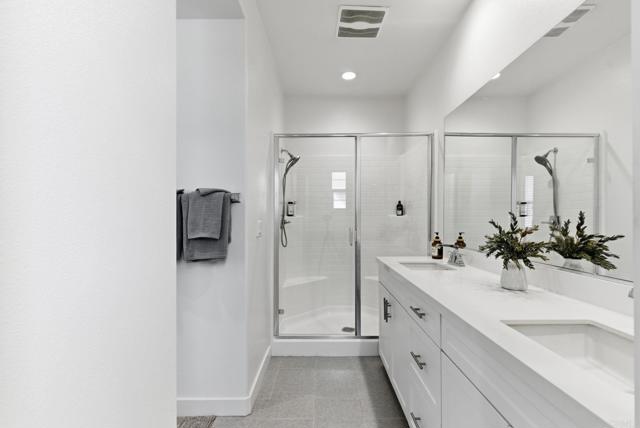 Detail Gallery Image 26 of 37 For 4367 Pacifica Way #2,  Oceanside,  CA 92056 - 3 Beds | 3/1 Baths