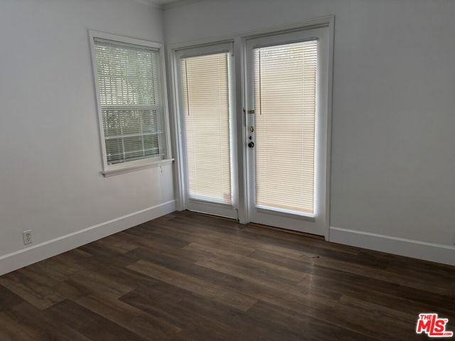 1638 Greenfield Avenue, Los Angeles CA: https://media.crmls.org/mediaz/d2c5bf90-8524-4f97-a1bf-c7d26d209b0b.jpg