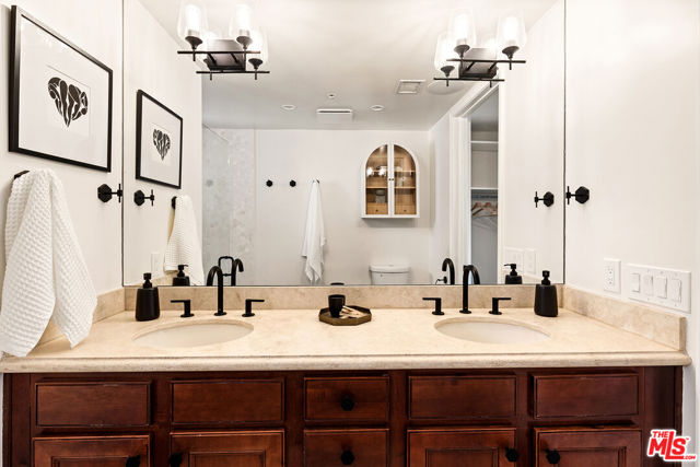 1023 Wilcox Avenue, Los Angeles CA: https://media.crmls.org/mediaz/d2c67056-11a4-4c00-a644-1d8b266950d9.jpg