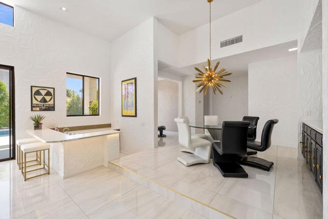 49 Mission Palms E Drive, Rancho Mirage CA: https://media.crmls.org/mediaz/d2c86048-db40-45eb-9015-4fff8a0fb392.jpg