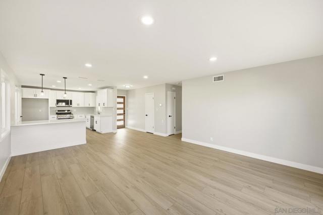 2990 Greyling Dr, San Diego CA: https://media.crmls.org/mediaz/d2c86175-b5b9-4ca3-a639-1c9184fd9731.jpg