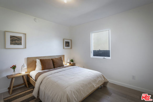 2634 Rich Street, Los Angeles CA: https://media.crmls.org/mediaz/d2c863e2-ac24-4f1f-a034-dfc79cb88f4e.jpg