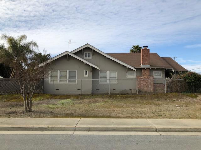 1391 State Street,  CA: https://media.crmls.org/mediaz/d2c87e93-8581-4d70-ab15-1e5638ec7090.jpg