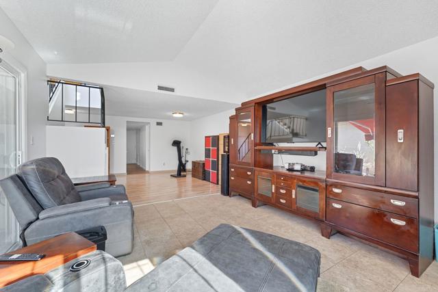 10456 Claudia Avenue, Santee CA: https://media.crmls.org/mediaz/d2c889fb-5622-4876-ace5-282901b6b033.jpg