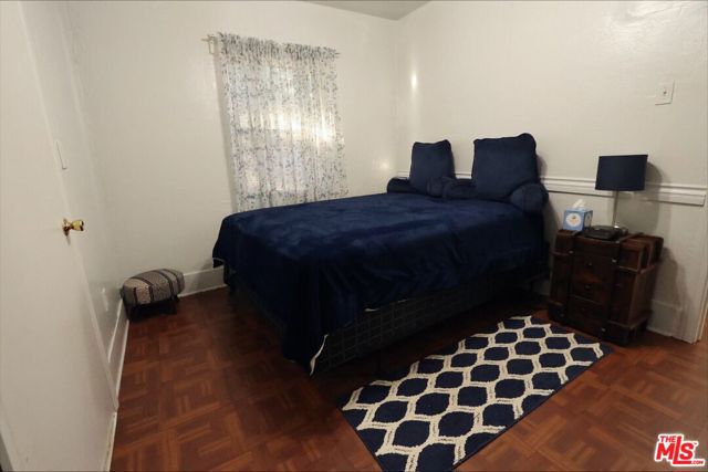 1855 Corinne Avenue, Long Beach CA: https://media.crmls.org/mediaz/d2ca4d6e-a36f-45dd-b03e-ee8bbe3c2a13.jpg