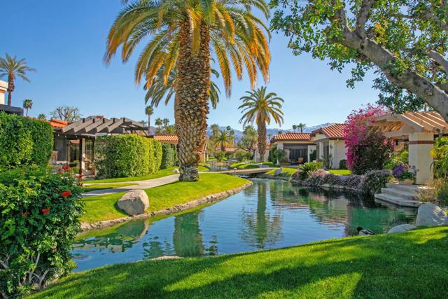 44020 Superior Court, Indian Wells CA: https://media.crmls.org/mediaz/d2cabeb0-ae2f-4ad2-bc51-5ea48d92a73a.jpg