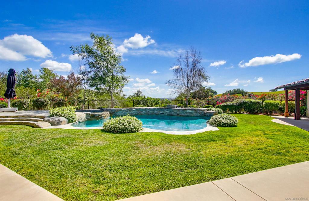 8235 Caminito Santaluz Norte - photo 4