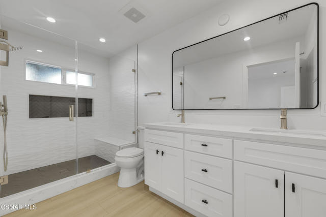 2651 Sirius Street, Thousand Oaks CA: https://media.crmls.org/mediaz/d2ccf601-31c7-452c-86aa-94f93891d7be.jpg