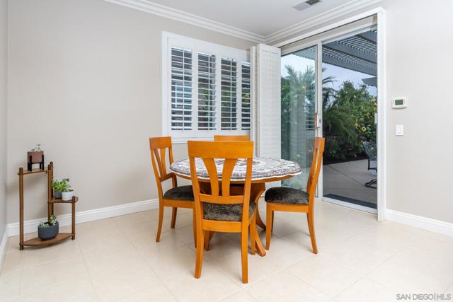 1971 Pizarro Lane, Escondido CA: https://media.crmls.org/mediaz/d2cd540b-be56-47b3-9ae0-c671013281e5.jpg