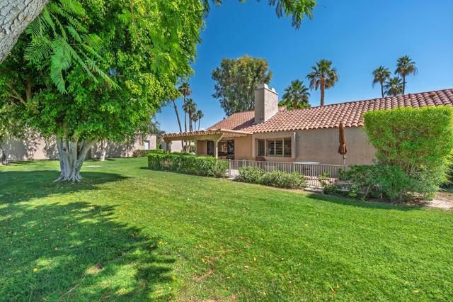343 Forest Hills Drive, Rancho Mirage CA: https://media.crmls.org/mediaz/d2cdb12a-31fa-4976-a0ca-3a7e5d2c8160.jpg