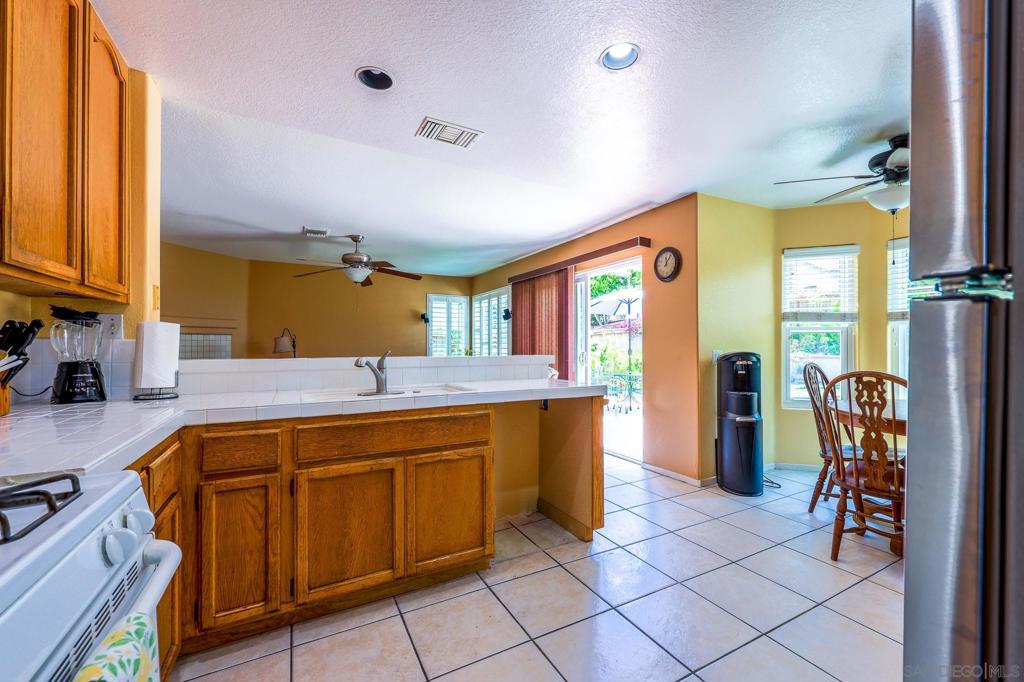 1228 Calle Ultimo - photo 9