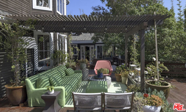 31840 Seafield Drive, Malibu CA: https://media.crmls.org/mediaz/d2ce6a82-a800-4f1f-bfde-c623dbd2b1b8.jpg