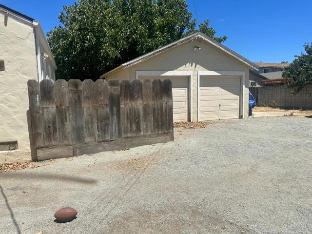 0 Ellis St, King City CA: https://media.crmls.org/mediaz/d2ce80e2-0293-4d4e-a295-d311f69ef422.jpg