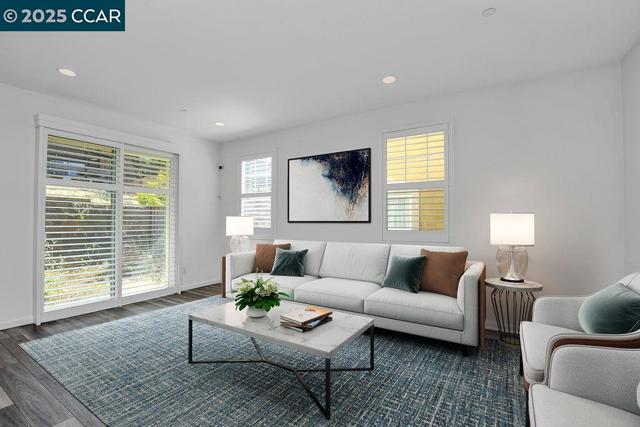476 Colina Way, El Sobrante CA: https://media.crmls.org/mediaz/d2cebf51-e56f-450a-aee4-b73625c50ed3.jpg