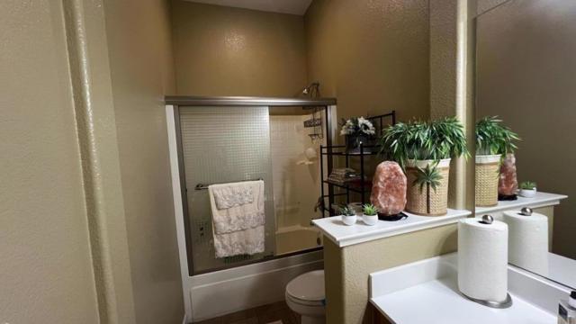 1732 W Westlake Drive, Roseville CA: https://media.crmls.org/mediaz/d2d07172-6618-4dc0-9891-9154f39ba5f3.jpg