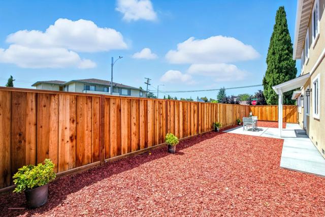 552 Borregas Avenue, Sunnyvale CA: https://media.crmls.org/mediaz/d2d222ce-e7c1-487c-acac-a7c69a04725d.jpg