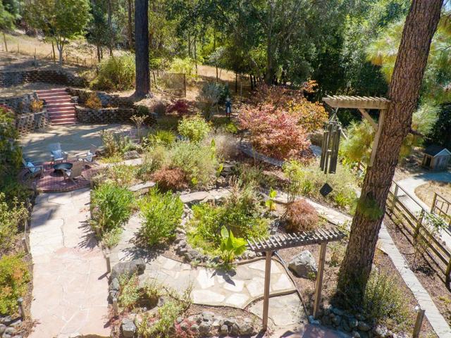 530 Flume Road, Aptos CA: https://media.crmls.org/mediaz/d2d2a7ec-a077-4041-8bc5-6b8413a9a2fc.jpg