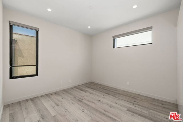 816 N Orange Drive, Los Angeles CA: https://media.crmls.org/mediaz/d2d2afde-1029-4761-b917-383face297c9.jpg