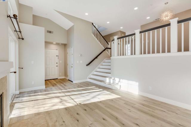 4579 Mangrove Dr, Dublin CA: https://media.crmls.org/mediaz/d2d3b0f7-d686-4321-a69a-0422a568d20f.jpg