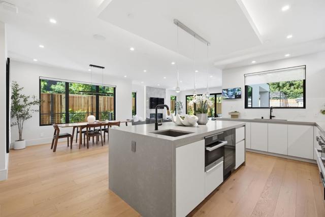 543 Tennyson Avenue, Palo Alto CA: https://media.crmls.org/mediaz/d2d3fa01-dee5-4eba-aedc-75a8e3987e3a.jpg