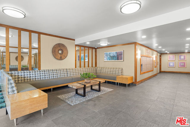 1506 S Bentley Avenue, Los Angeles CA: https://media.crmls.org/mediaz/d2d41d05-3c7d-4304-9f1c-9e4723b250d5.jpg