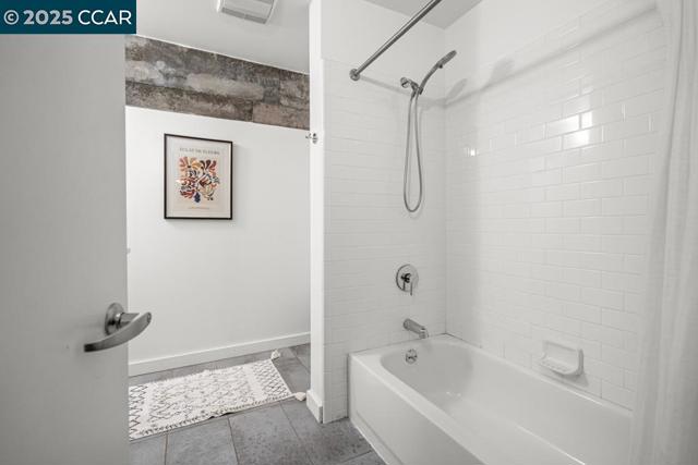 1201 Pine St, Oakland CA: https://media.crmls.org/mediaz/d2d45212-0f12-47d1-baa2-ba89f1935197.jpg