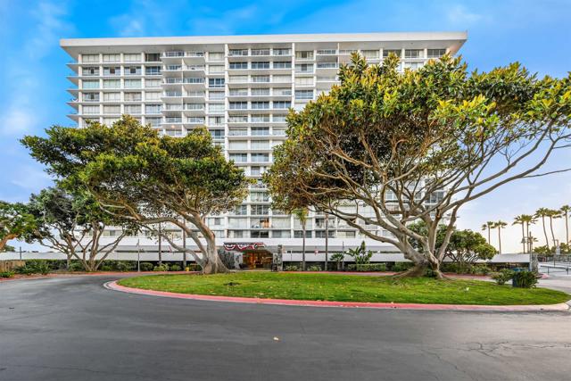 1830 Avenida Del Mundo, Coronado CA: https://media.crmls.org/mediaz/d2d51252-1642-45ab-85d3-372f3889b1e3.jpg
