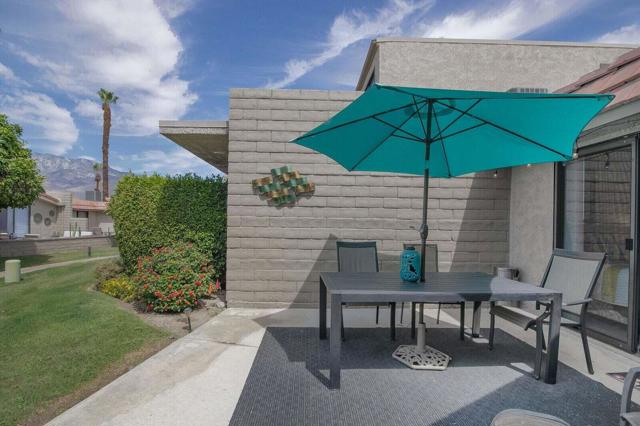 68473 Calle Toledo, Cathedral City CA: https://media.crmls.org/mediaz/d2d52c7c-faa7-4313-8138-9d2d386a2808.jpg