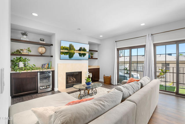 Detail Gallery Image 6 of 30 For 227 S Madison Ave #206,  Pasadena,  CA 91101 - 2 Beds | 2 Baths