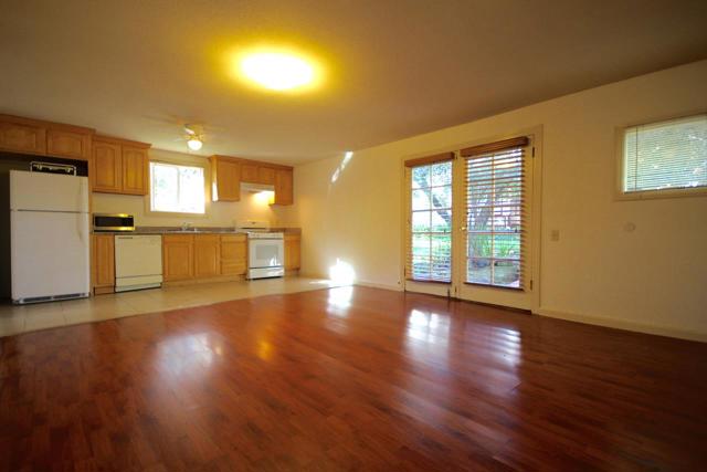 19 S Delaware Street, San Mateo CA: https://media.crmls.org/mediaz/d2d63a25-b525-4d96-a9a1-8bc413c4d309.jpg