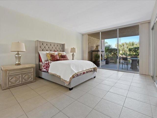 899 Island Drive, Rancho Mirage CA: https://media.crmls.org/mediaz/d2d6633c-73c5-4d4a-a1cc-ee2f4579812d.jpg