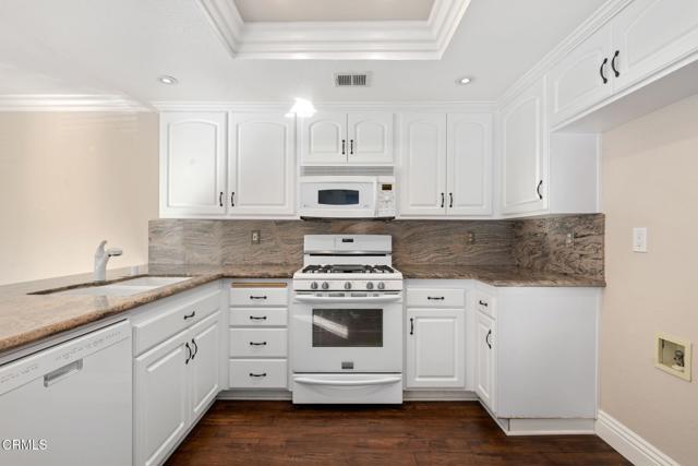 Detail Gallery Image 7 of 38 For 6204 Corte Antigua, Camarillo,  CA 93012 - 2 Beds | 2/1 Baths