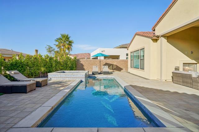 80440 Old Ranch S Trail, La Quinta CA: https://media.crmls.org/mediaz/d2d76d87-1df6-4ac6-a674-86a749c82899.jpg