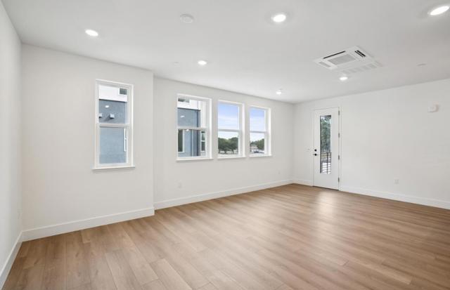 Image 18 of 46 For 671 Lindendale Court 168-18 Pla