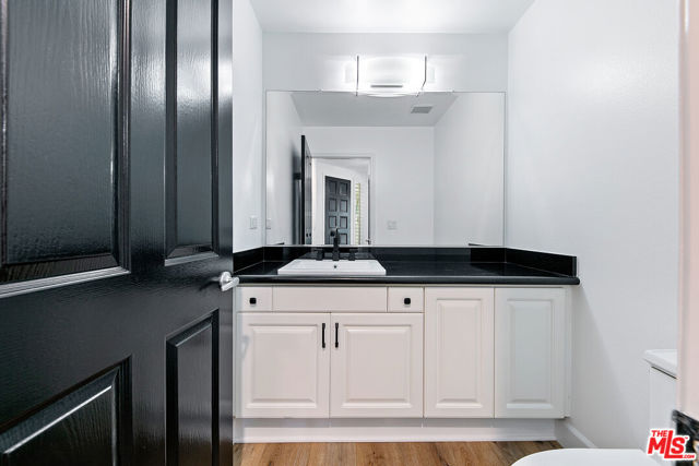 6477 Zuma View Place, Malibu CA: https://media.crmls.org/mediaz/d2d8ccd3-1a7f-40ae-8155-2a59d5783c4f.jpg