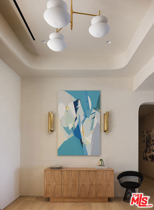 Drew Fenton | 16401 Mulholland Drive Los Angeles CA | MLS: 7706113